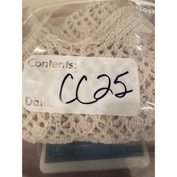 Artelier Nicole Miller Women's Large Open Knit Pullover Sweater Beige Polyester - Picture 10 of 10